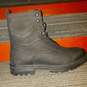 Mens leather black boots size 10(no box)